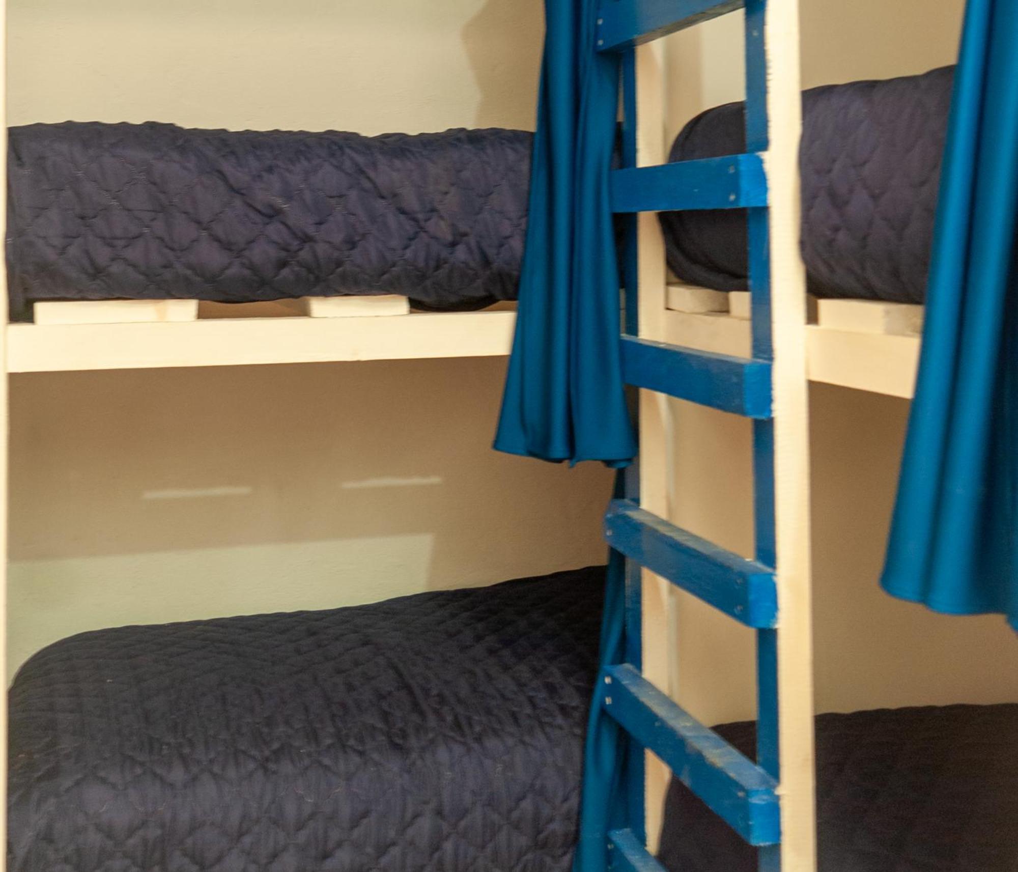 Kamazoztz Hostel And Travel 안티구아 과테말라 외부 사진