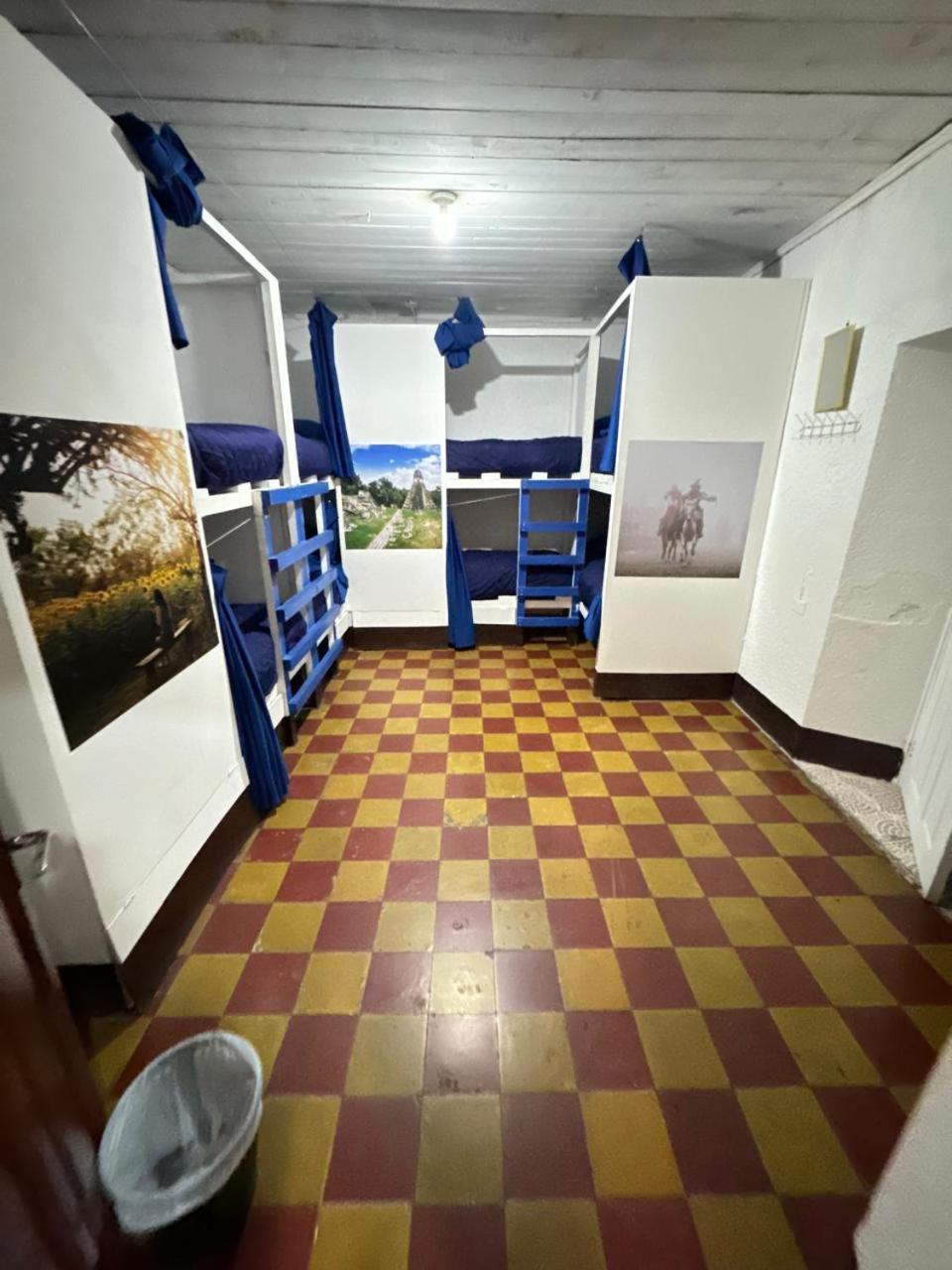 Kamazoztz Hostel And Travel 안티구아 과테말라 외부 사진