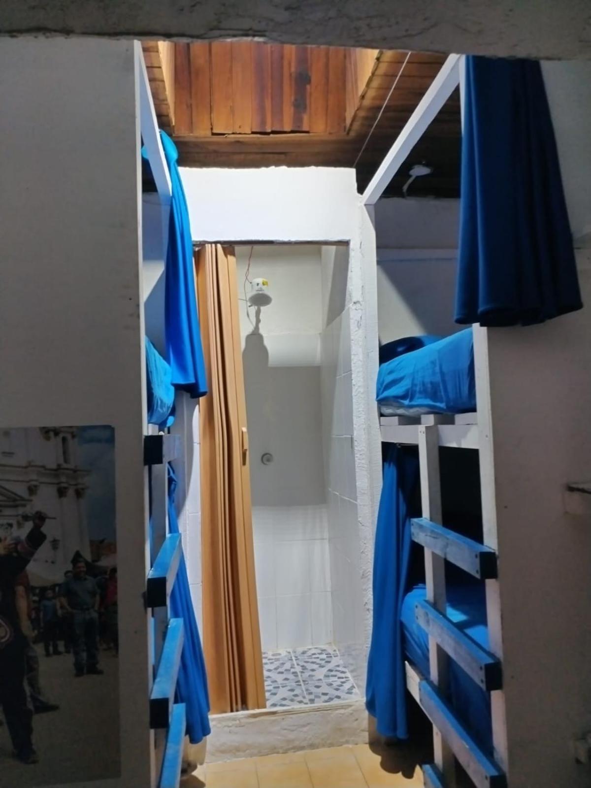 Kamazoztz Hostel And Travel 안티구아 과테말라 외부 사진