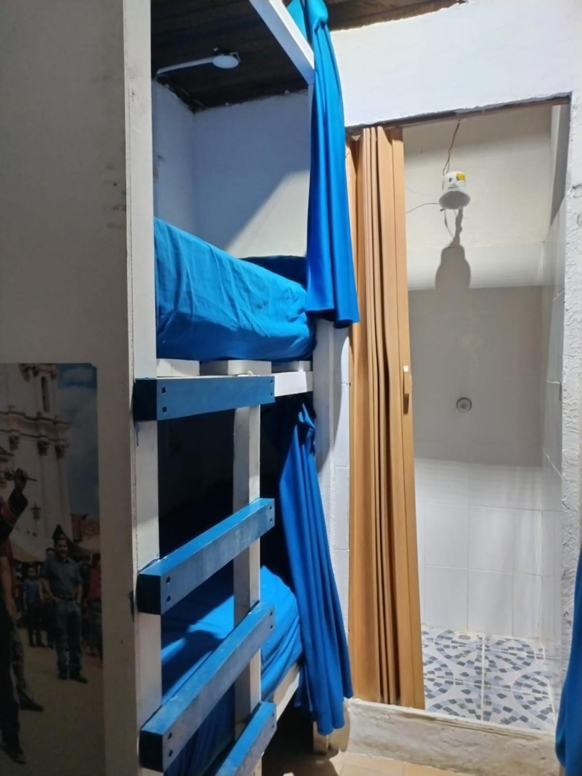 Kamazoztz Hostel And Travel 안티구아 과테말라 외부 사진